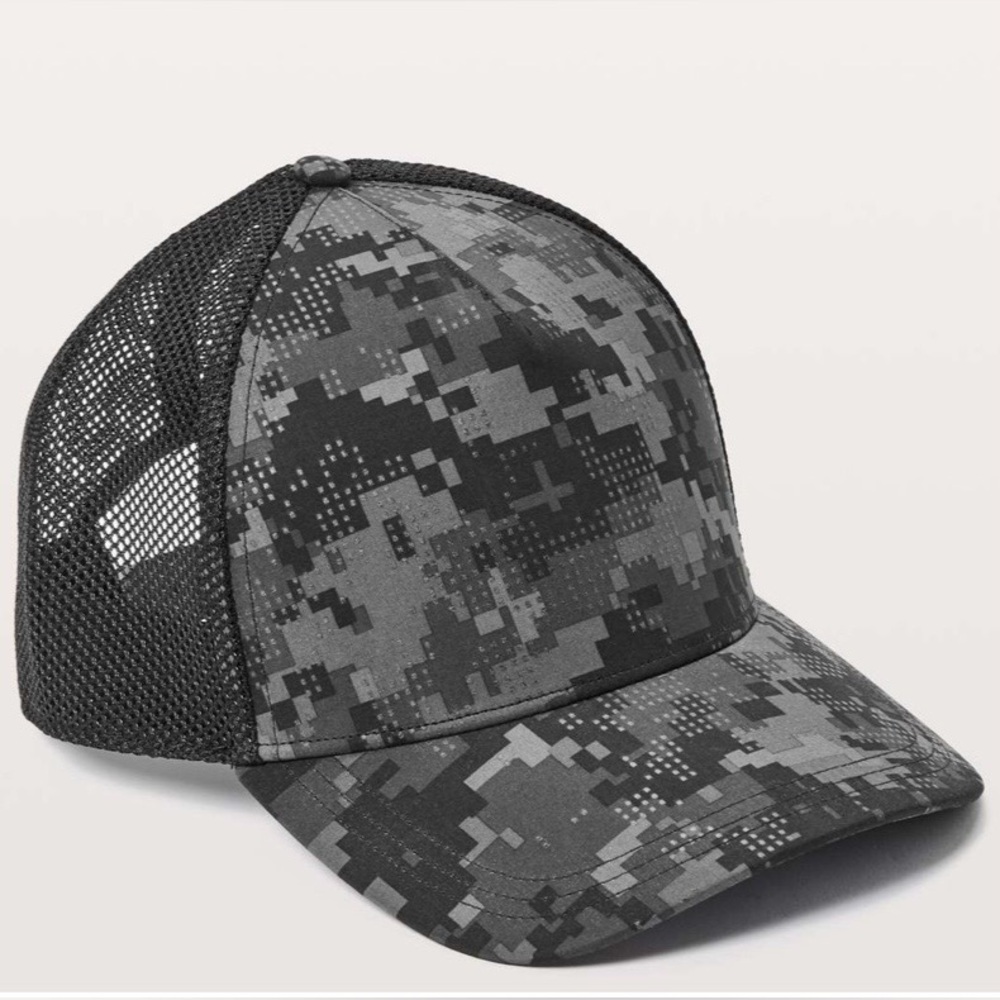 Lululemon Men’s Hat Commission Hat Pixel Camo Reflective Grey Multi / Black